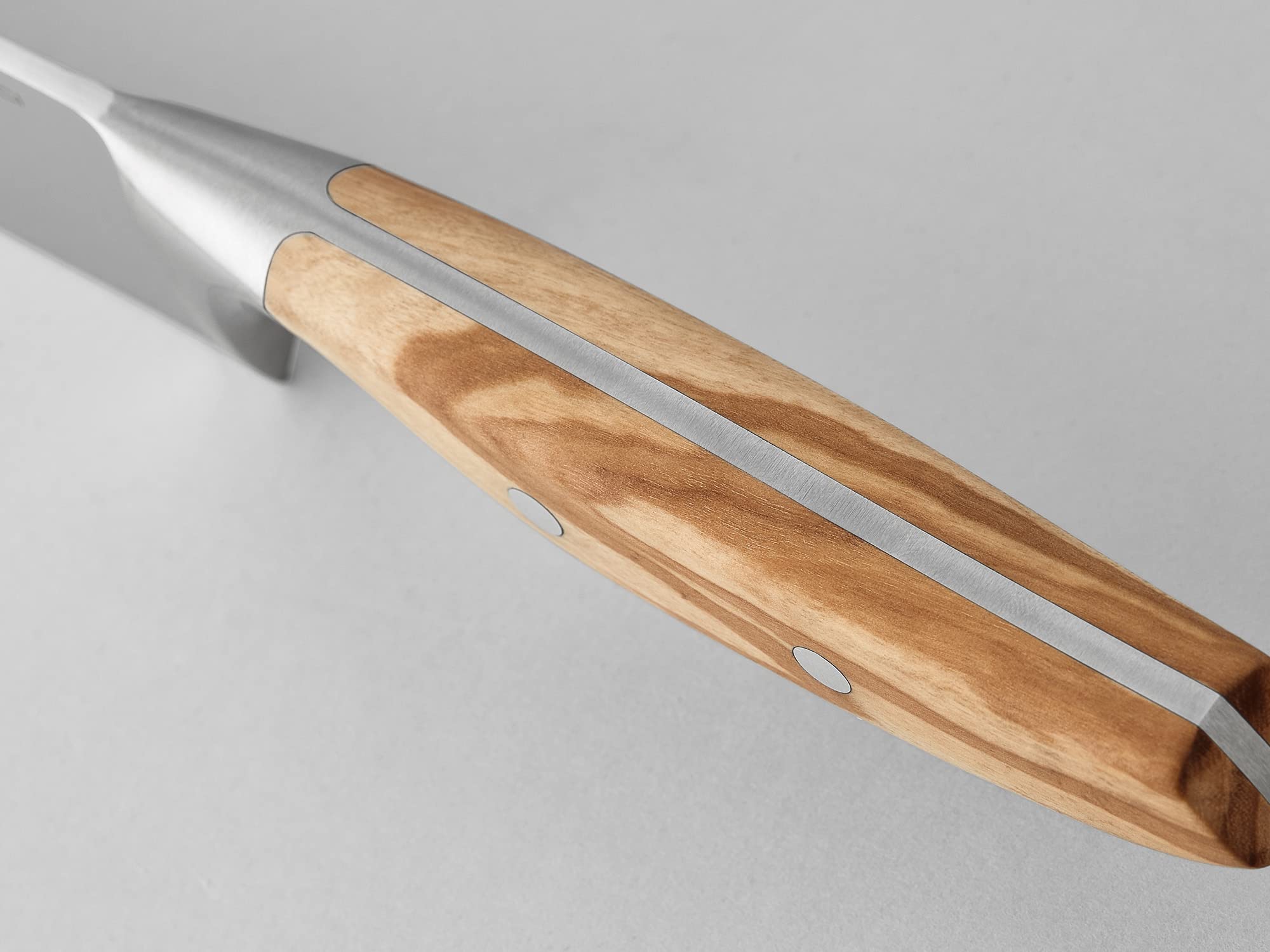 w-sthof-amici-8-chef-s-knife-with-olive-wood-handle-tan image 4