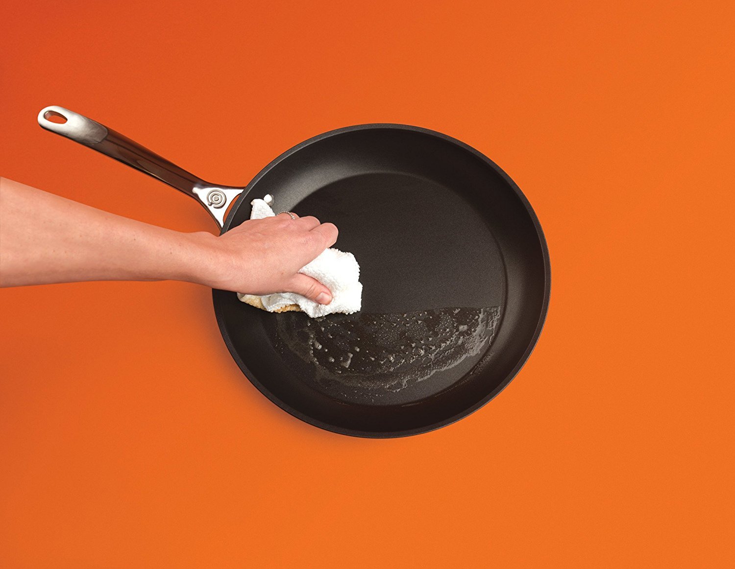 le-creuset-toughened-nonstick-fry-pan-9-5 image 6