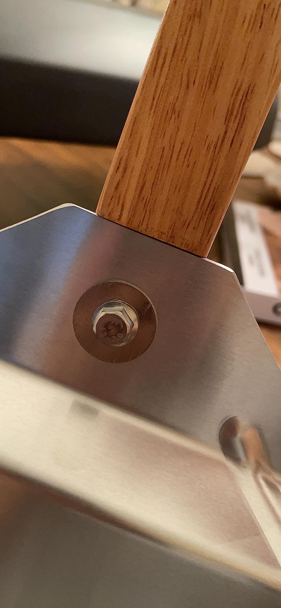Excellent pizza peel