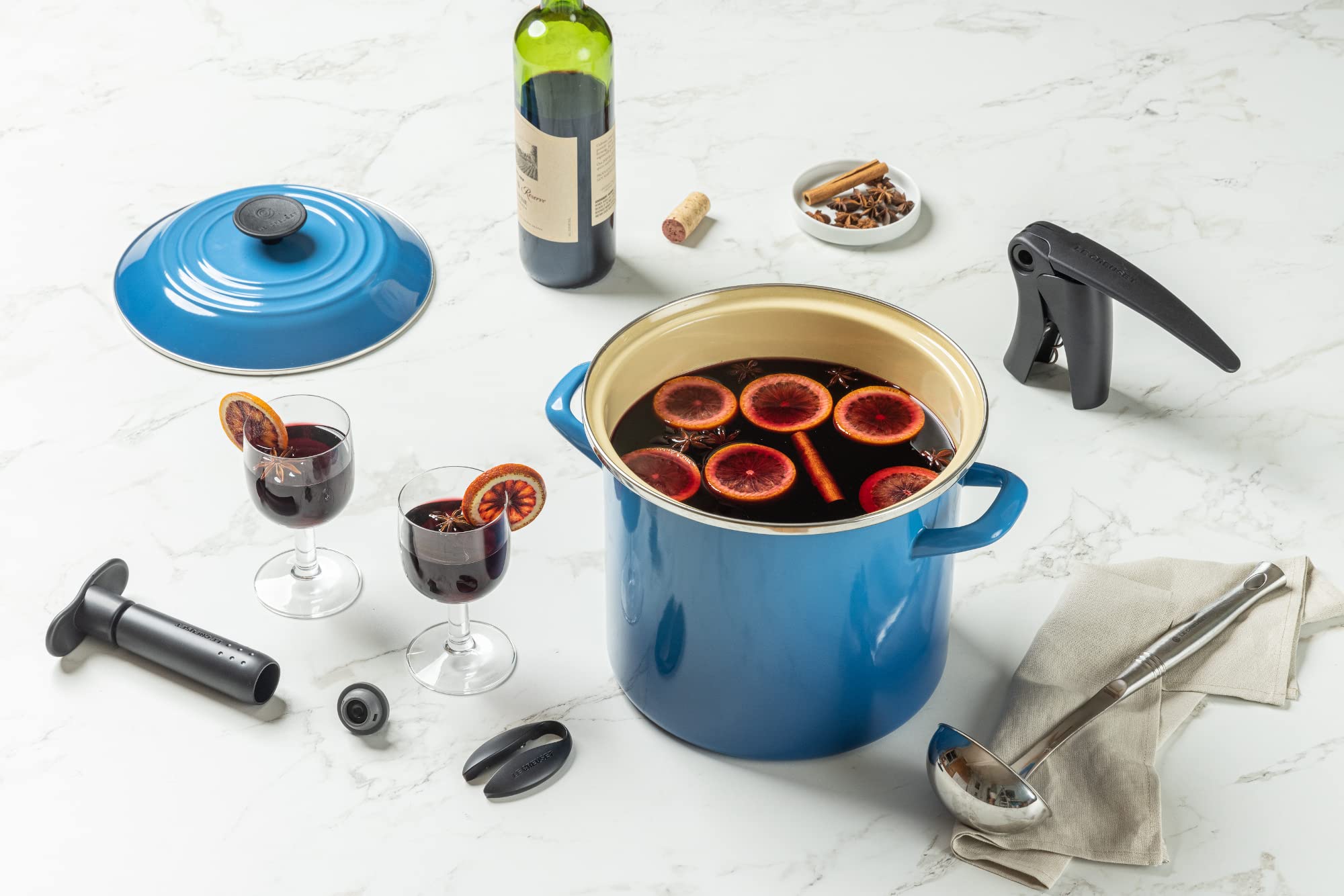 le-creuset-wine-tools-gift-set-5pc-black-grey image 3