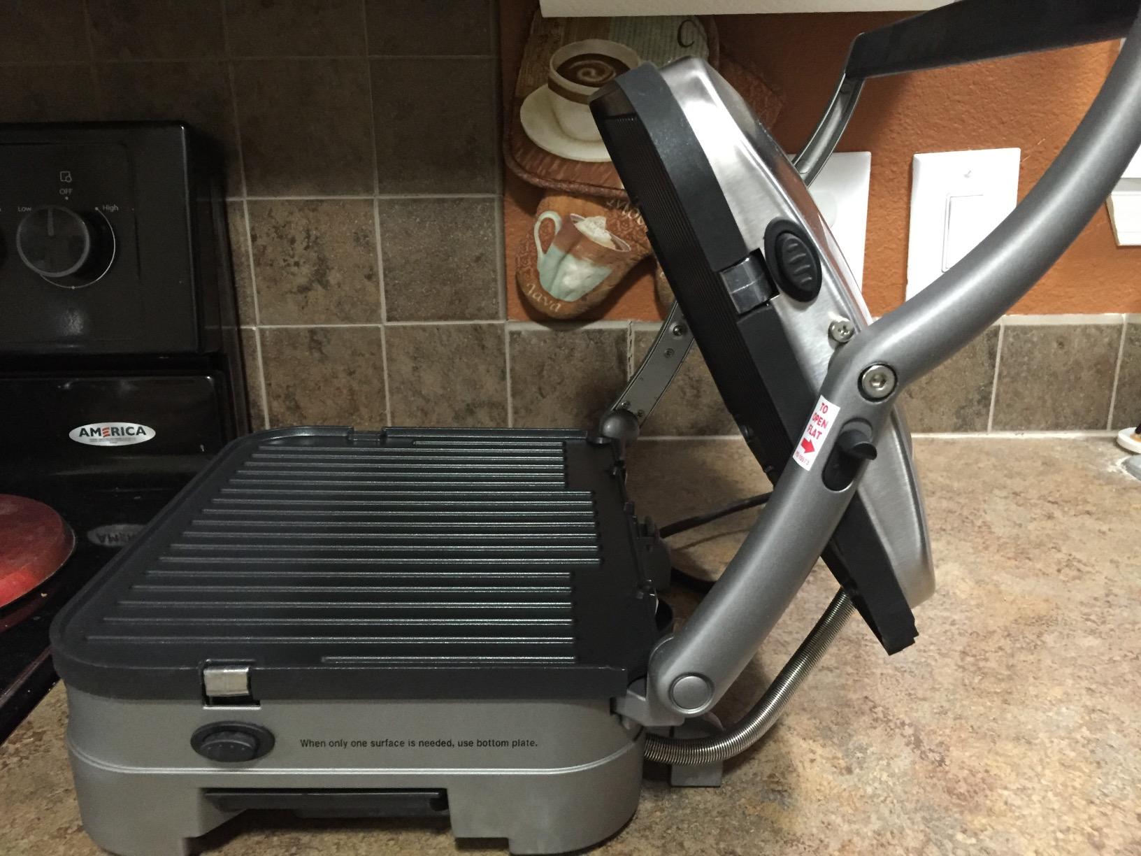 Good griddle, but temperature control is tricky