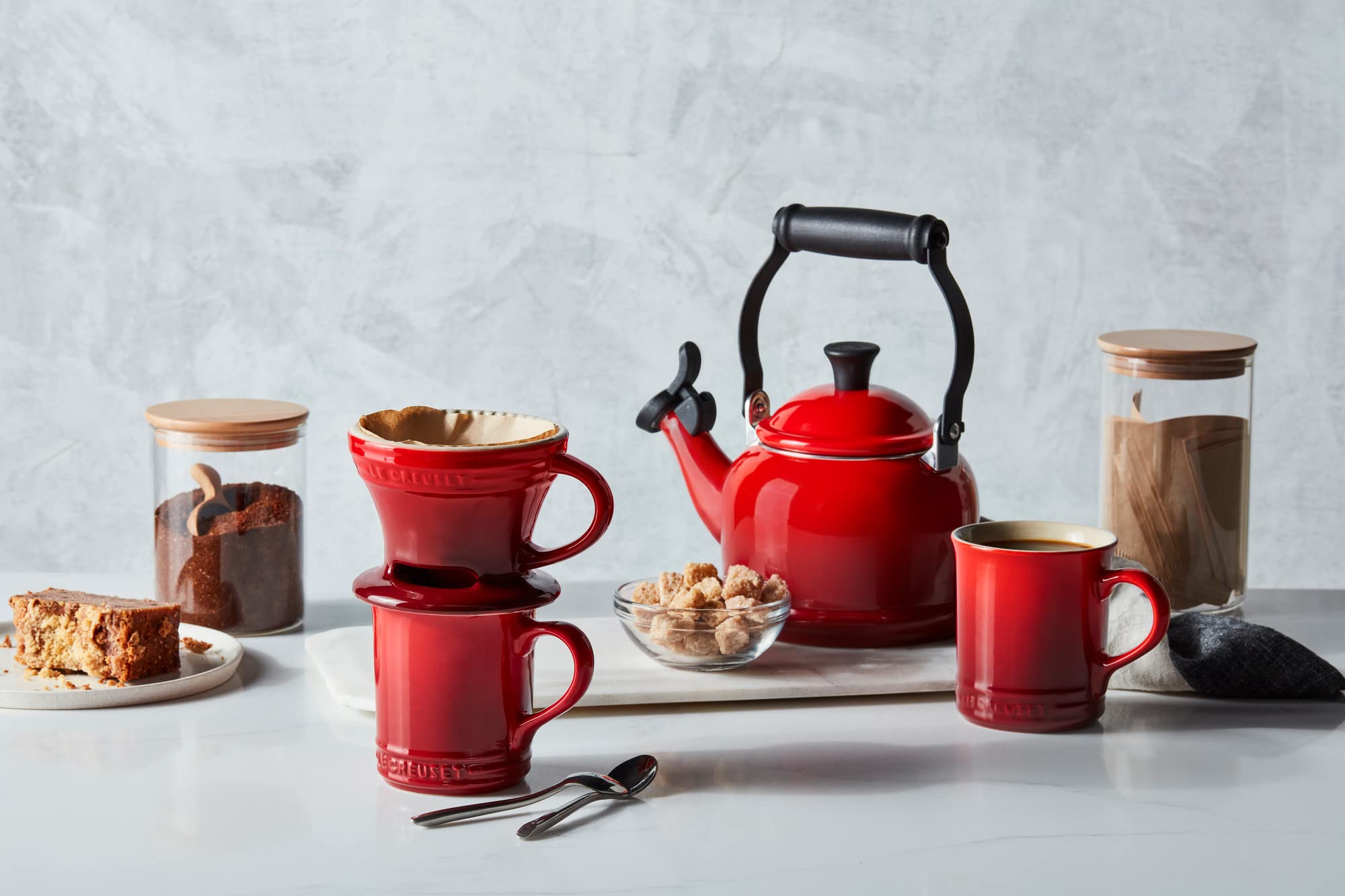 le-creuset-stoneware-vancouver-mug-14-oz-cerise image 5