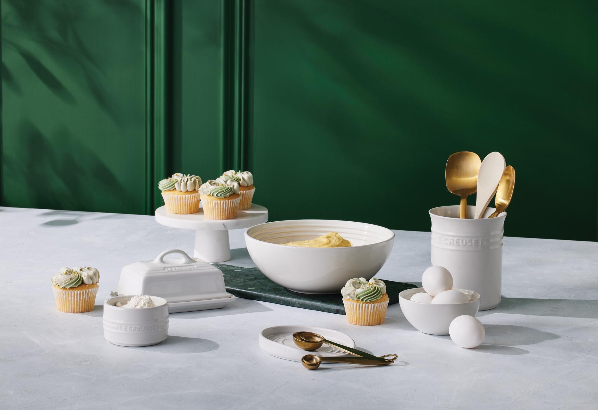 le-creuset-stoneware-round-straight-wall-ramekin-set-of-2-7-oz-each-sea-salt image 5
