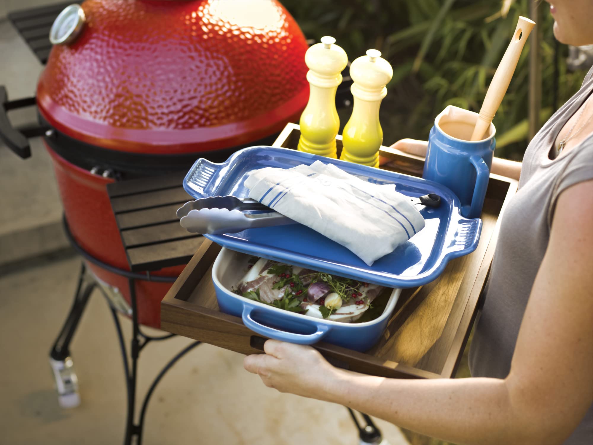 le-creuset-stoneware-rectangular-dish-with-platter-lid-14-3-4-x-9-cerise image 4