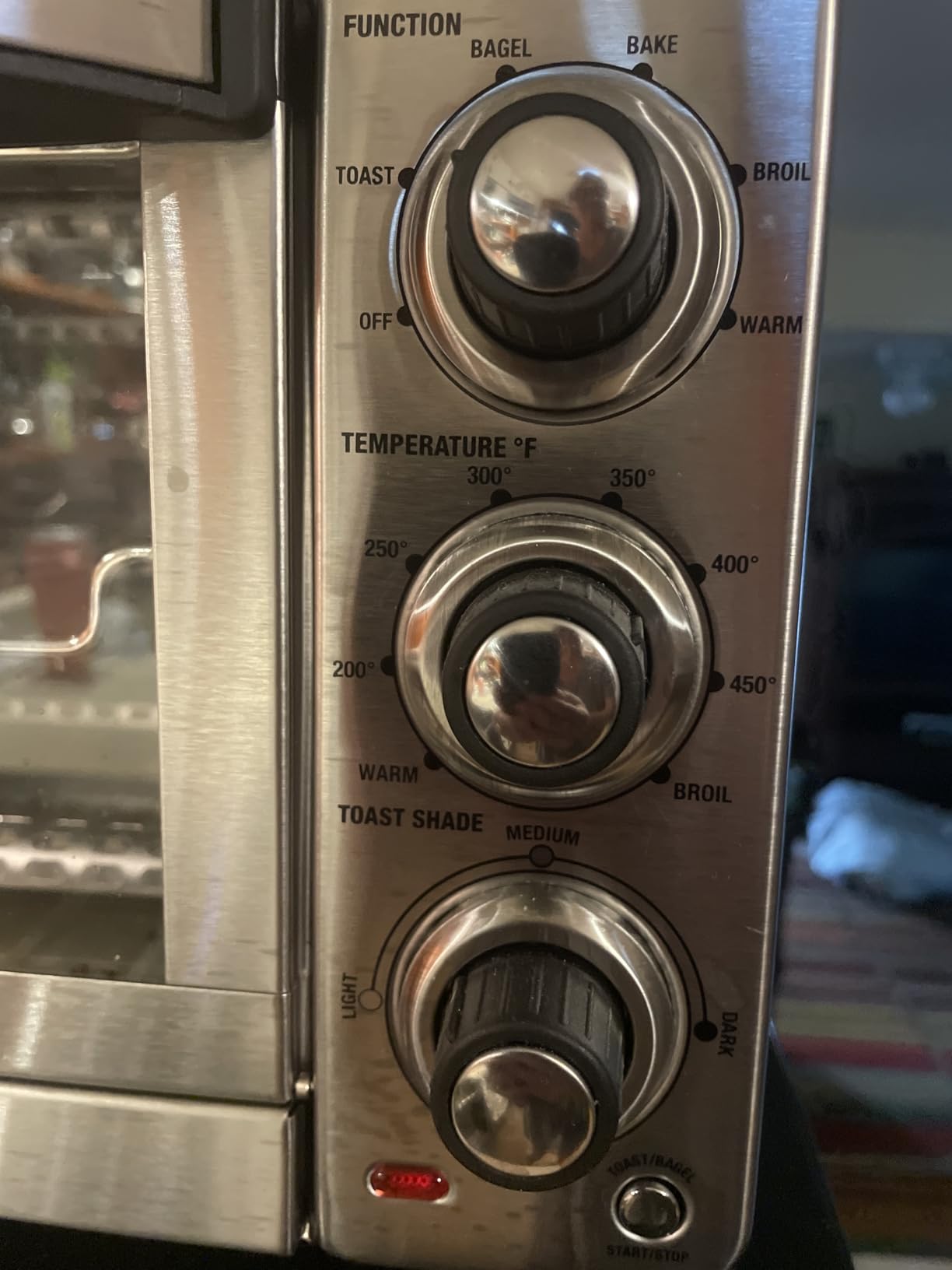 Solid toaster oven