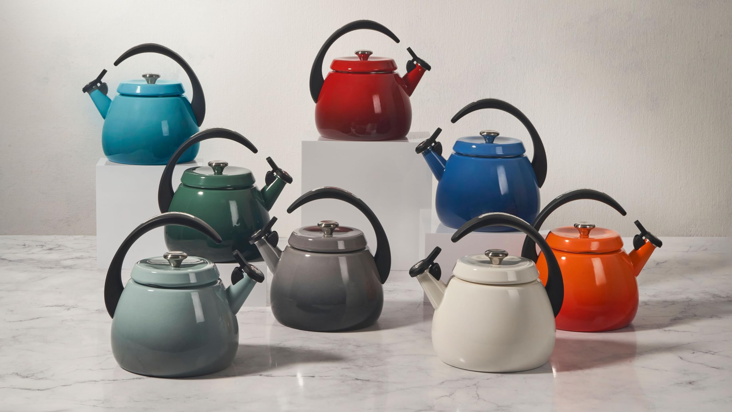 le-creuset-enamel-on-steel-cloche-kettle-2-2-qt-caribbean image 5