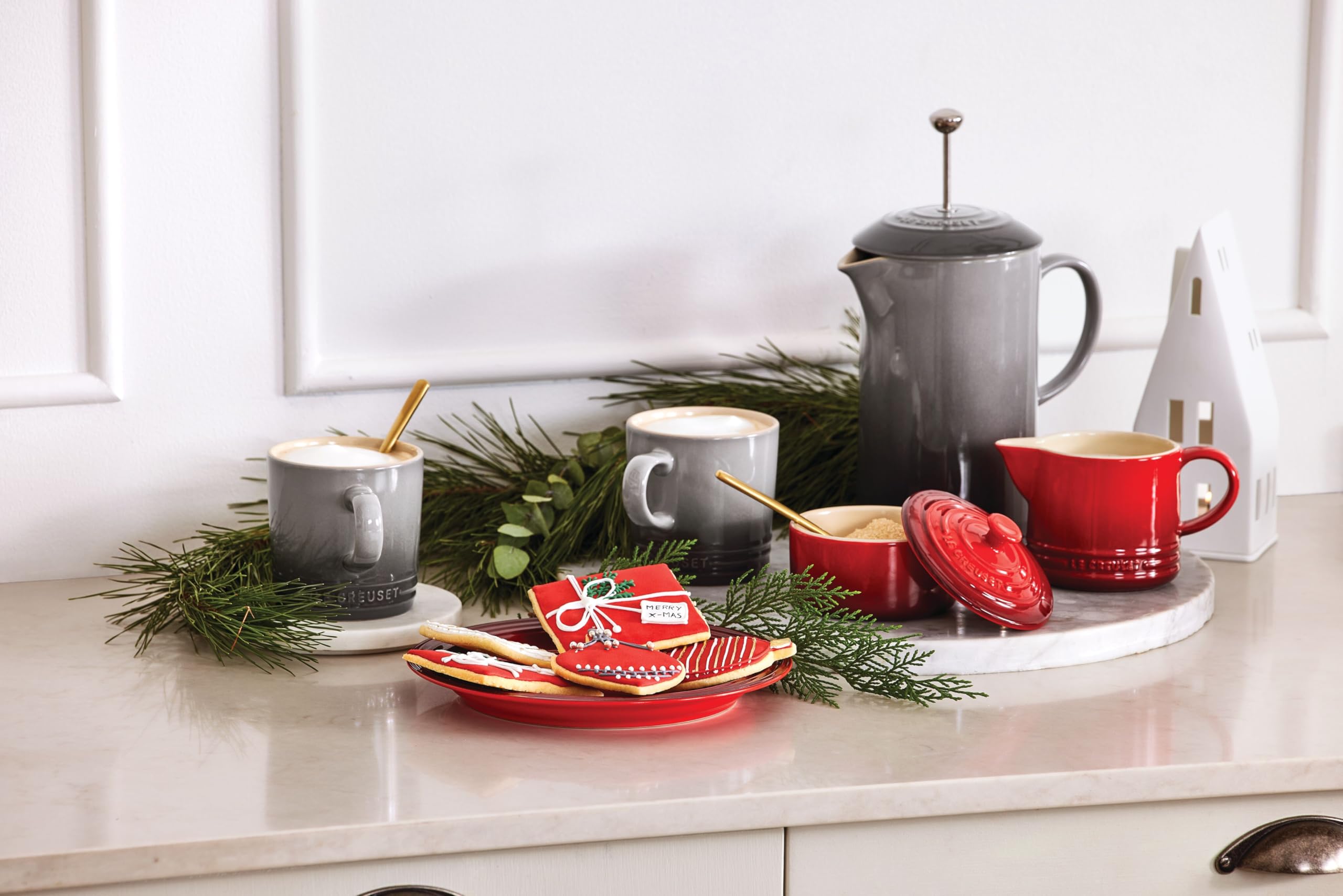 le-creuset-stoneware-signature-cream-sugar-set-cerise image 4