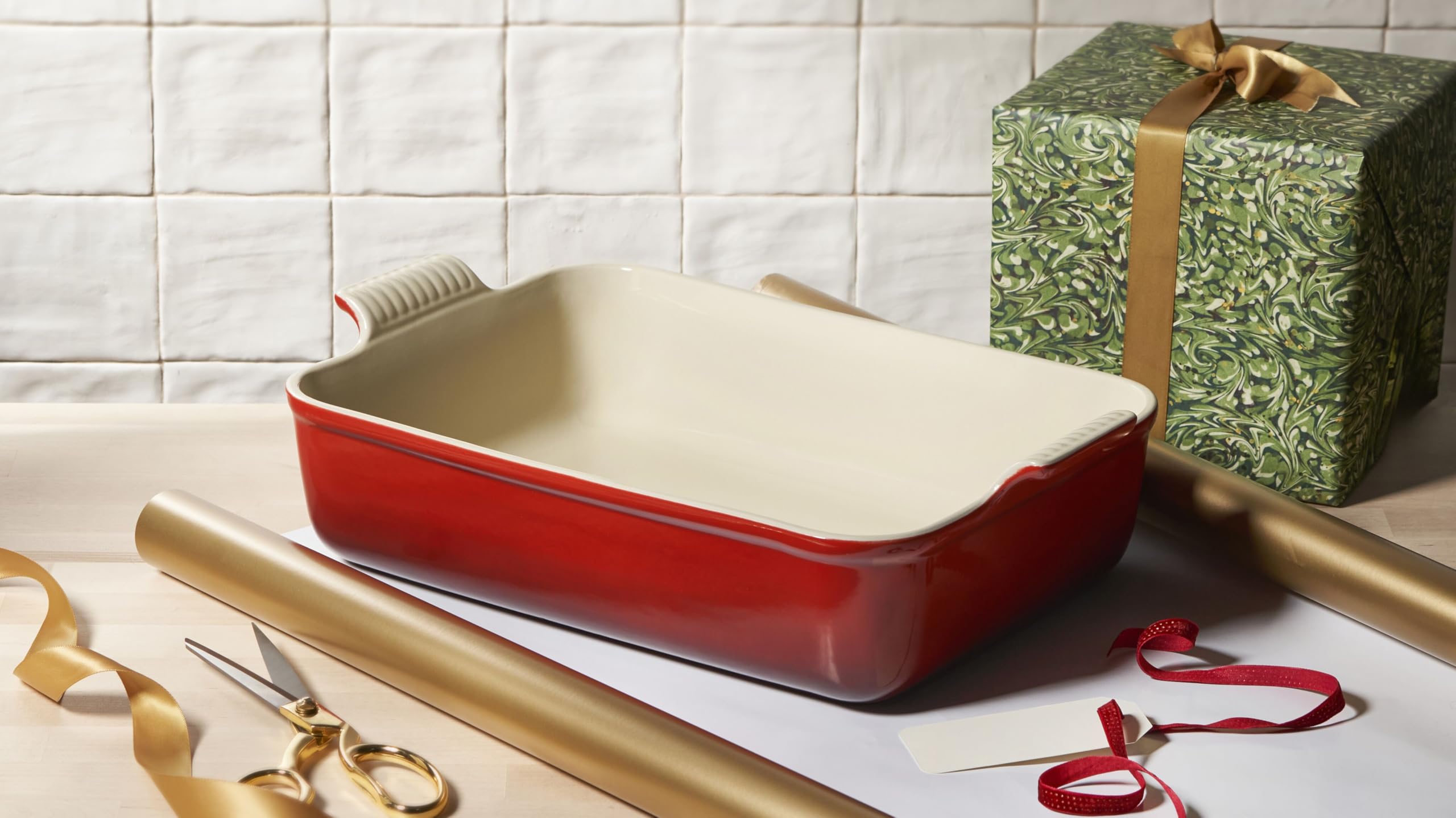 le-creuset-stoneware-heritage-deep-rectangular-lasagna-dish-6-75-qt-marseille image 6