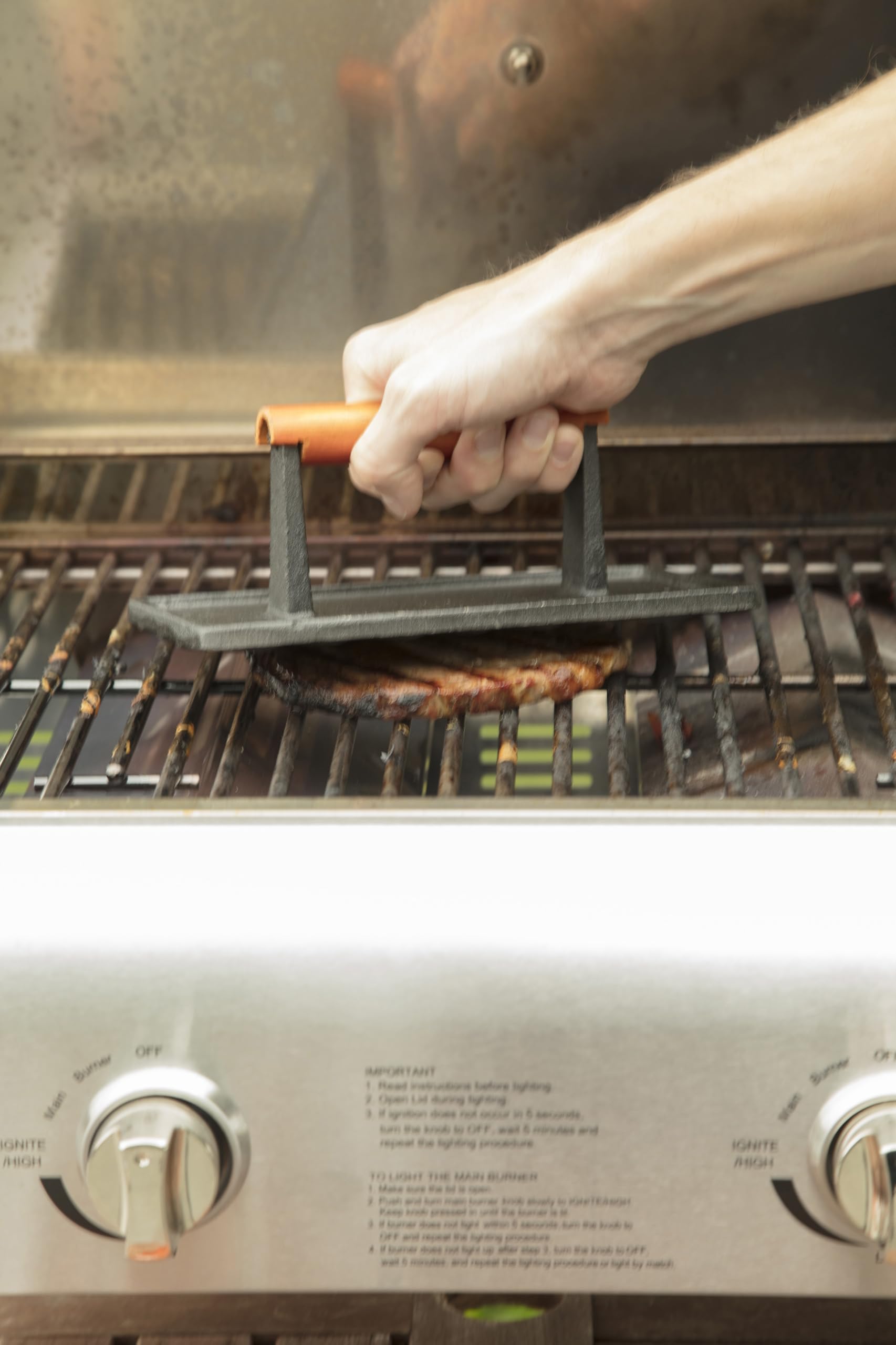 cuisinart-cast-iron-grill-press-with-wooden-handle-heavy-duty-nonstick-rectangle image 6