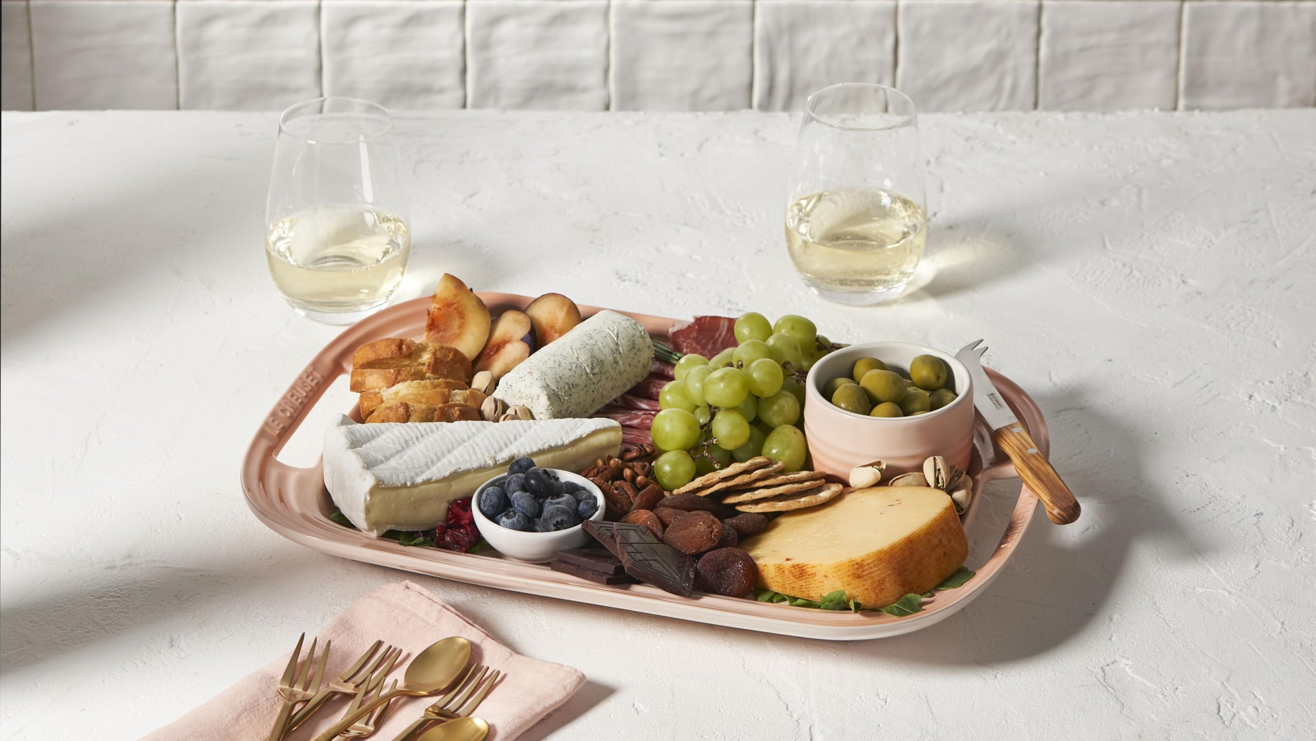 le-creuset-stoneware-serving-platter-16-25-marseille image 5