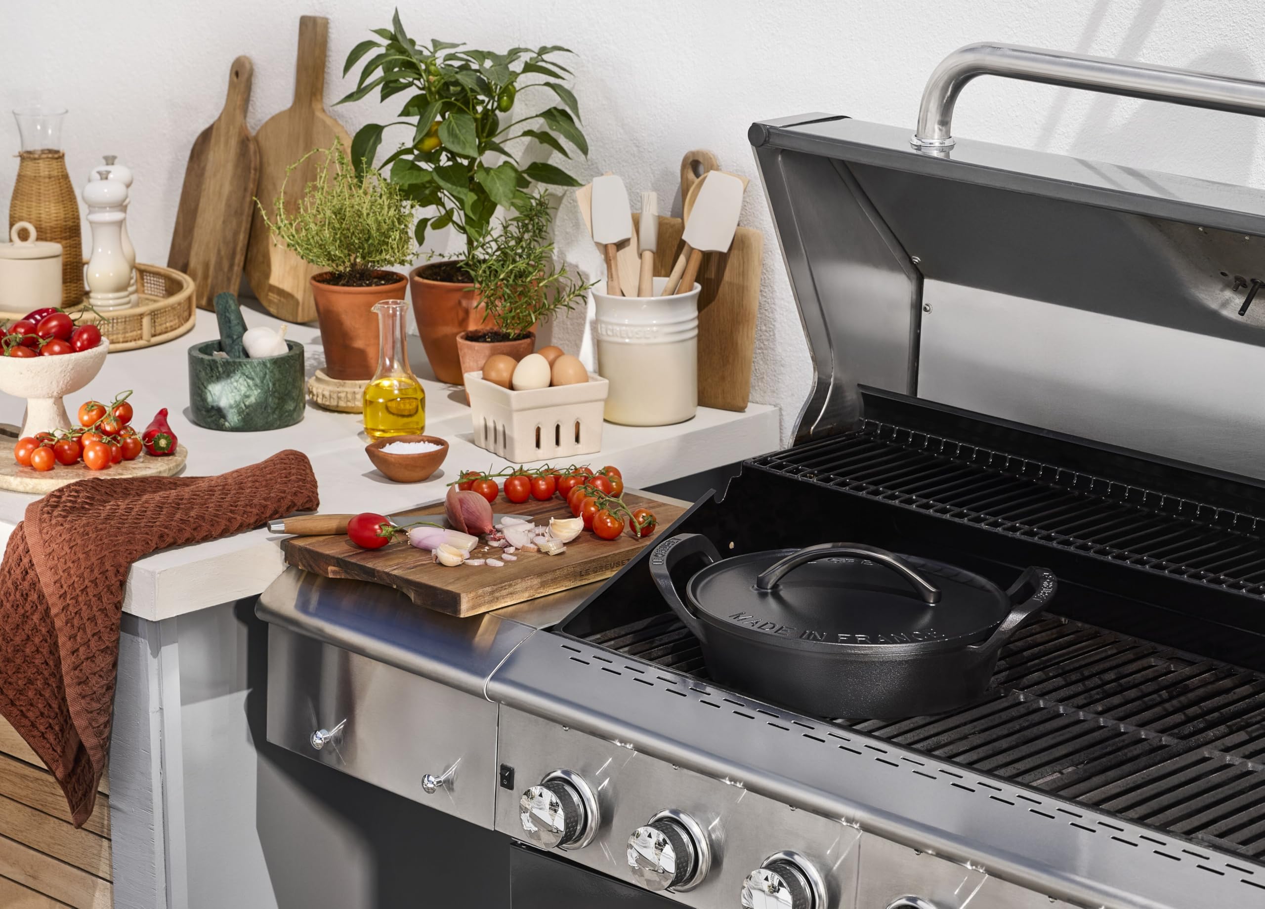 le-creuset-alpine-outdoor-collection-enameled-cast-iron-round-utility-pan-3-5-qt image 5