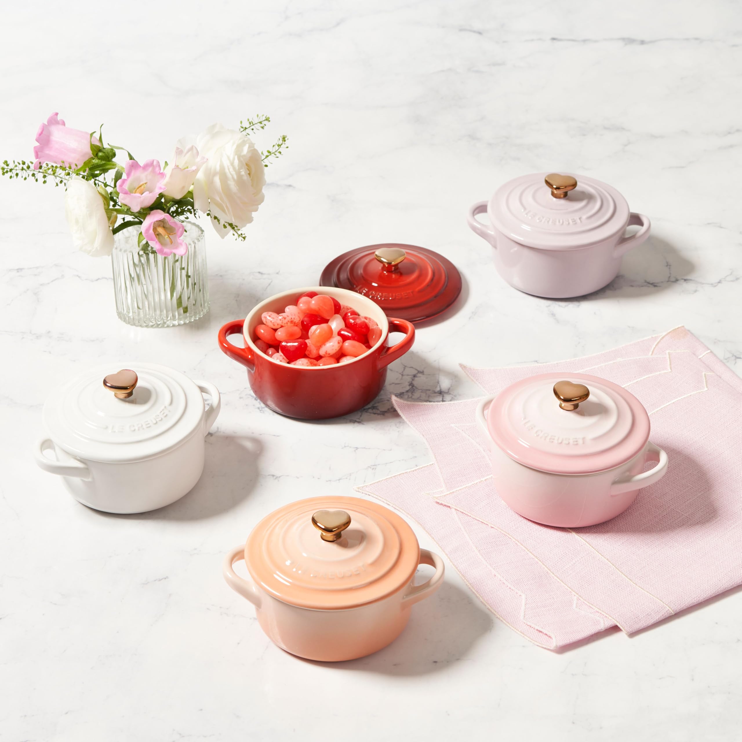 le-creuset-stoneware-mini-round-cocotte-8oz-chiffon-pink-with-gold-heart-knob image 6