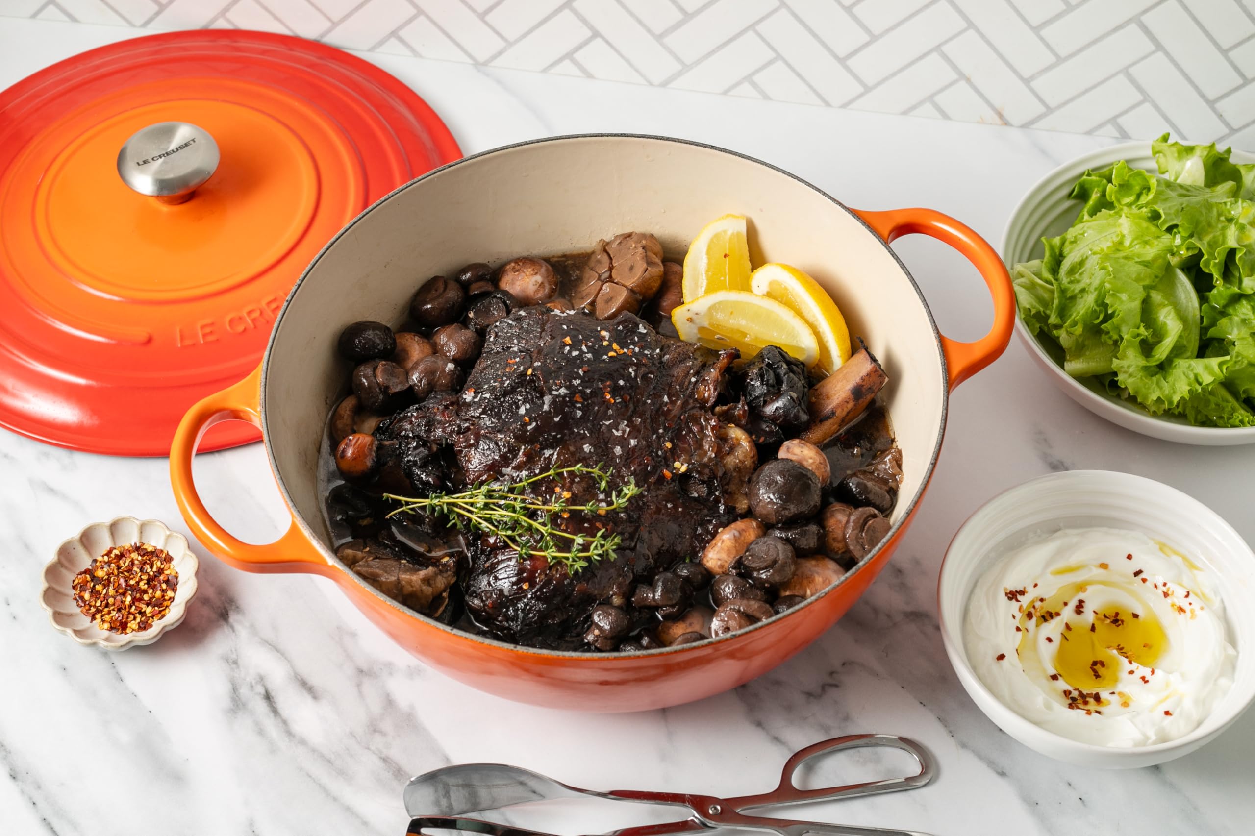 le-creuset-signature-cast-iron-chef-s-oven-7-5qt-artichaut image 5