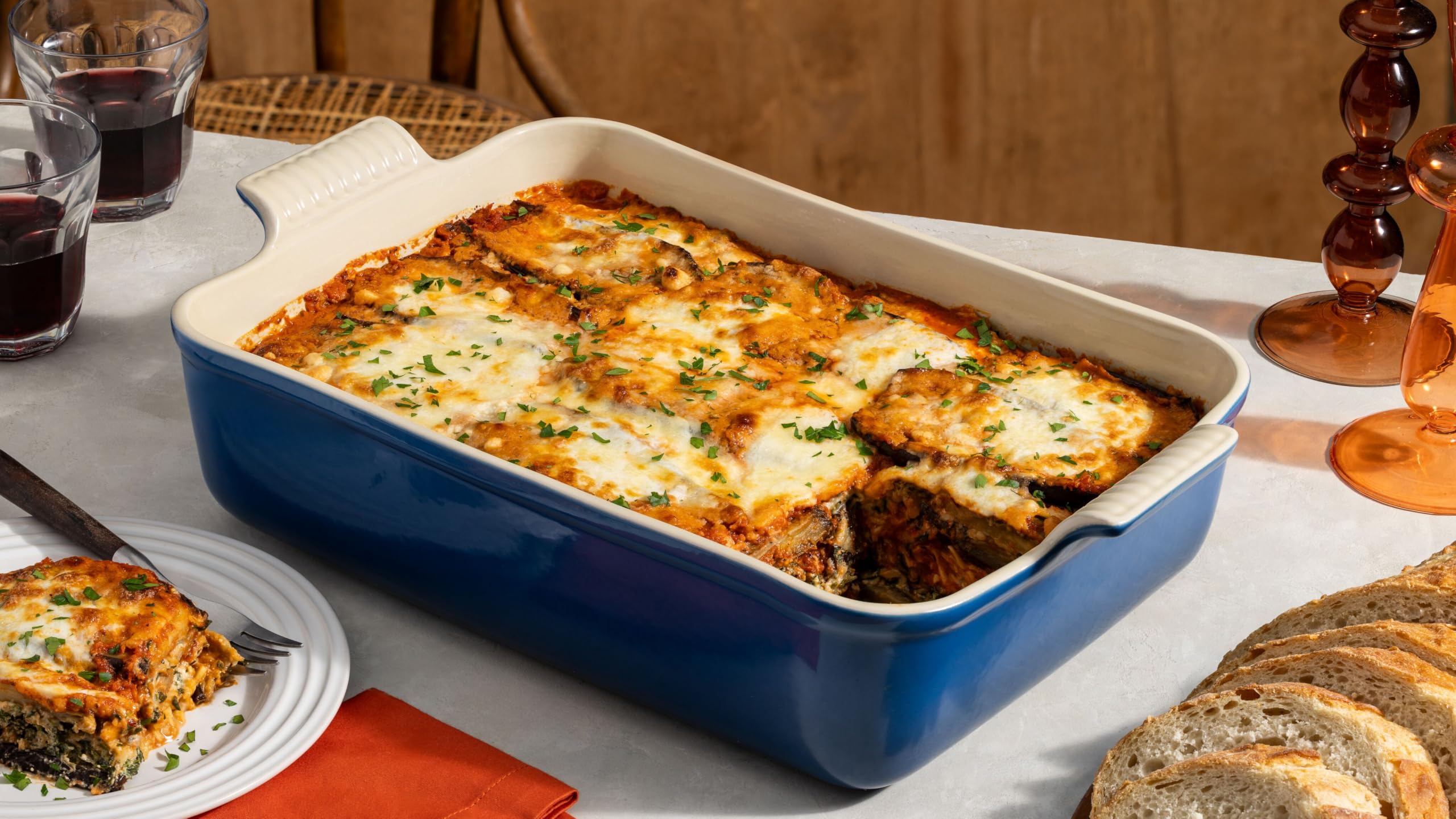 le-creuset-stoneware-heritage-deep-rectangular-lasagna-dish-6-75-qt-marseille image 5