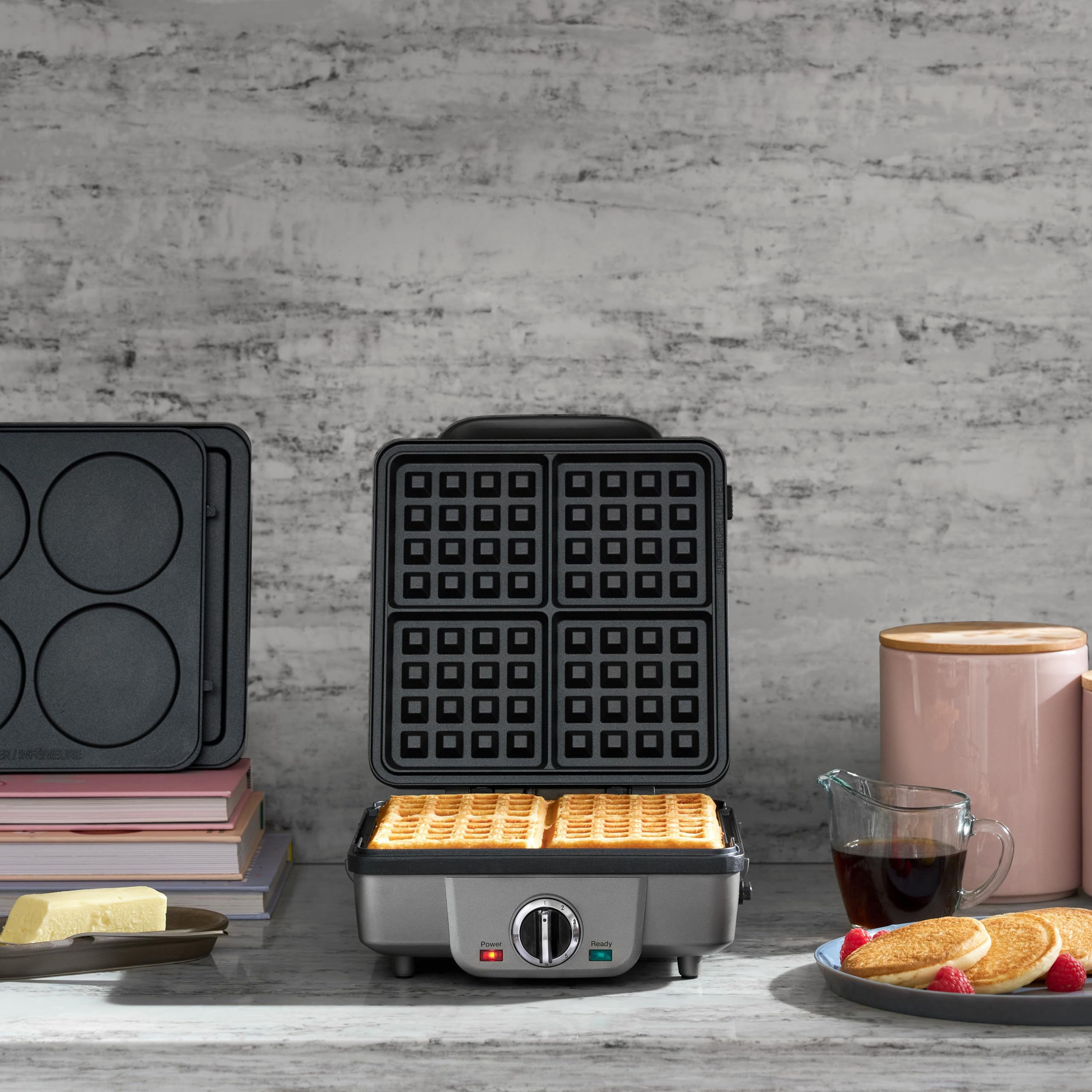 cuisinart-belgian-waffle-maker-with-pancake-plates-6-browning-levels-waf-300p1 image 7