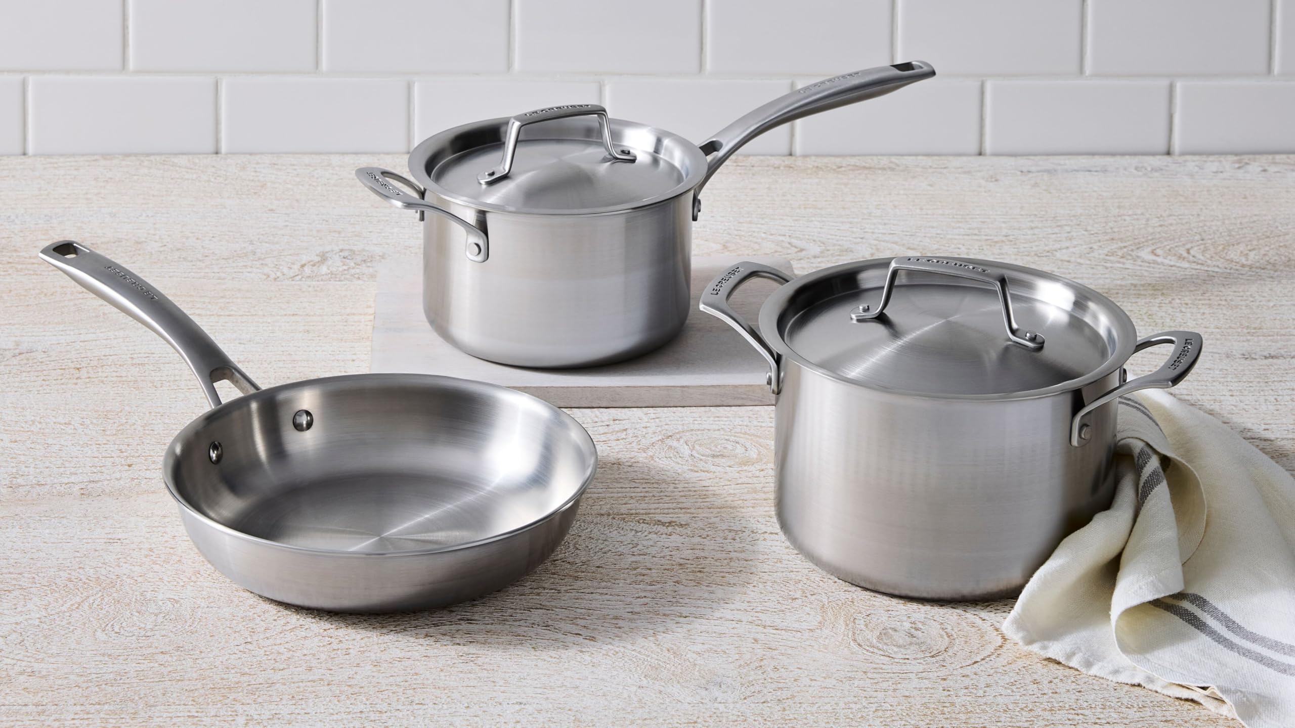 le-creuset-stainless-steel-essential-10-piece-cookware-set image 8