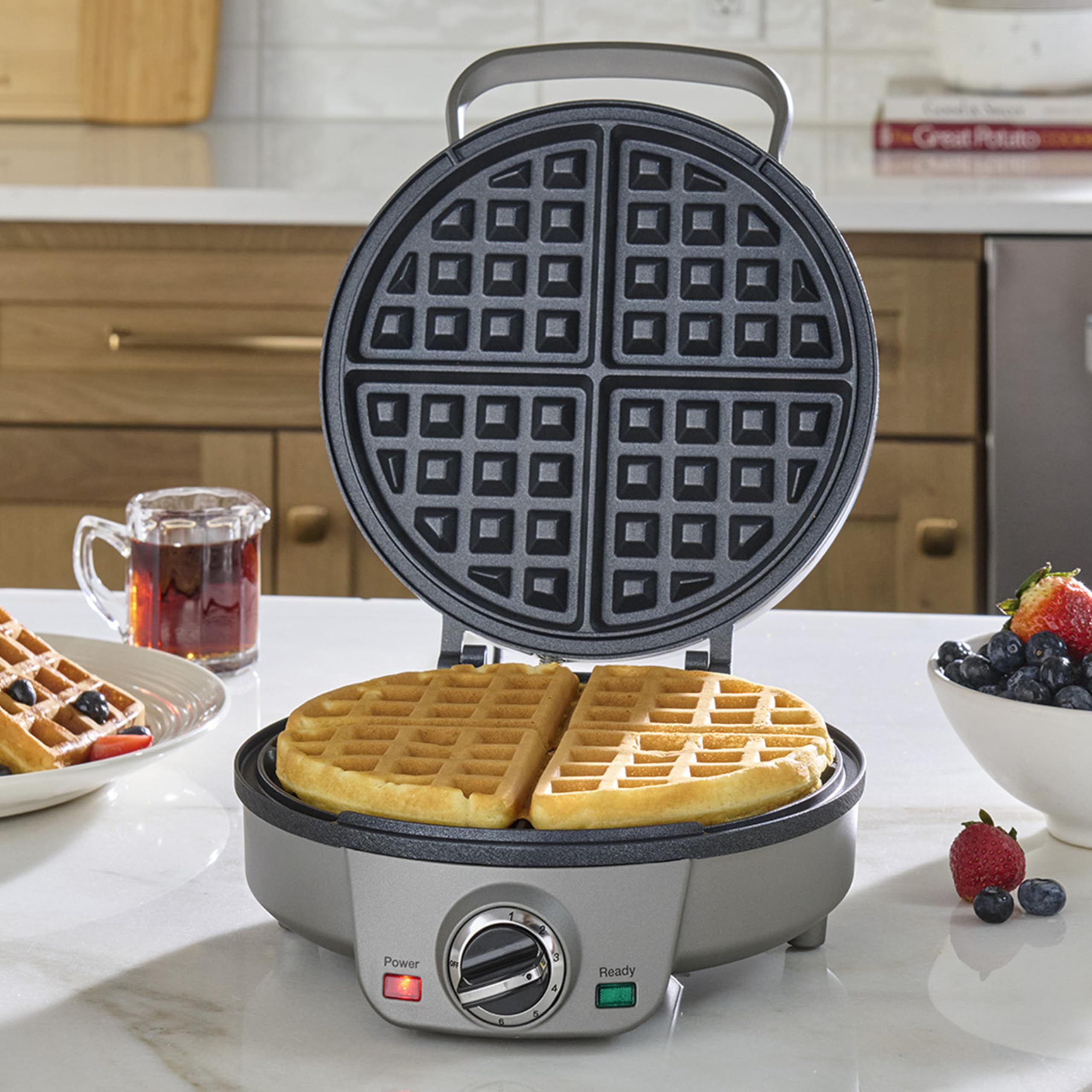 cuisinart-round-belgian-waffle-maker-waf-200p1-6-setting-browning-control-nonsti image 2