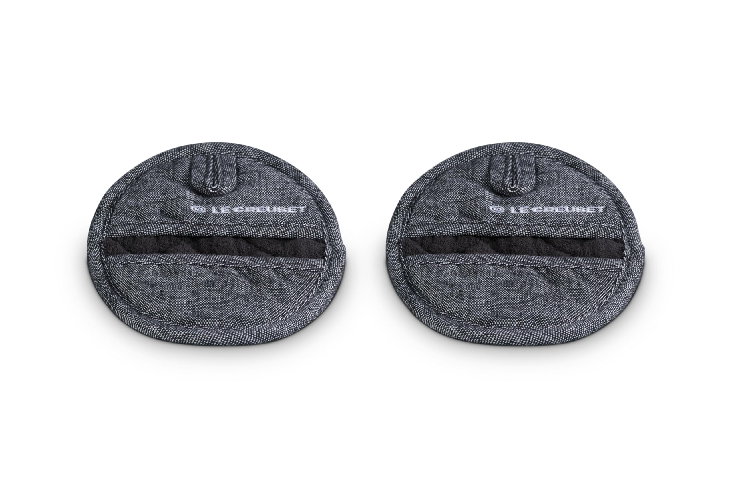 le-creuset-set-of-2-silicone-pot-grips-noir image 3