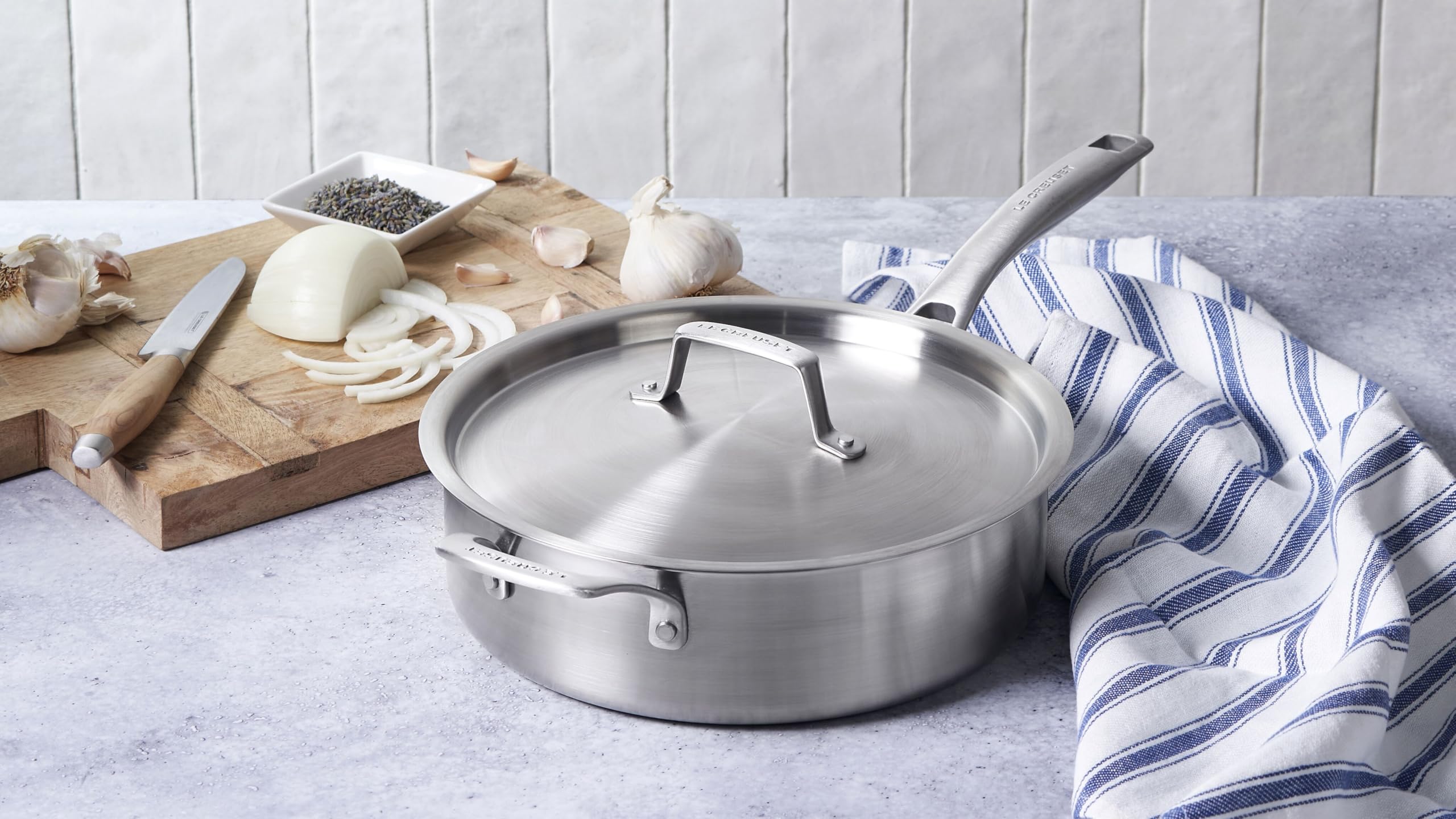 le-creuset-essential-stainless-steel-10-piece-cookware-set image 8