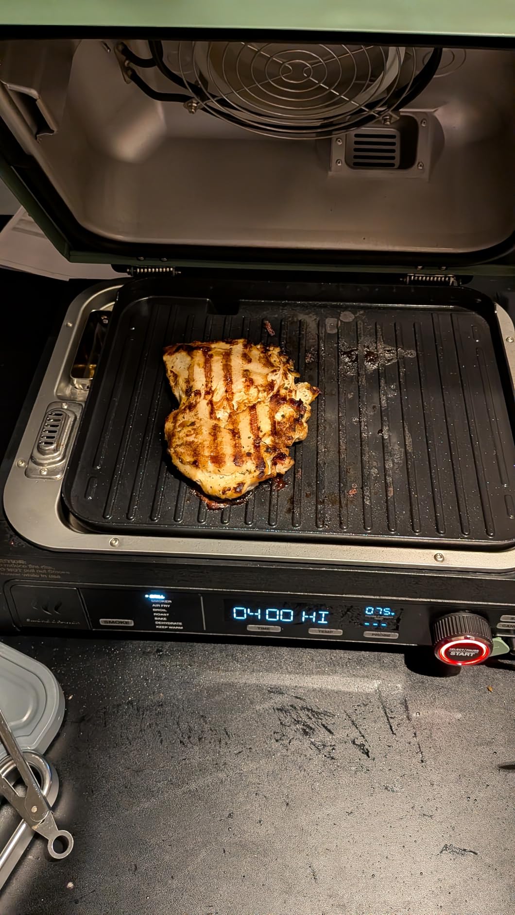 Great grill, but a bit heavy