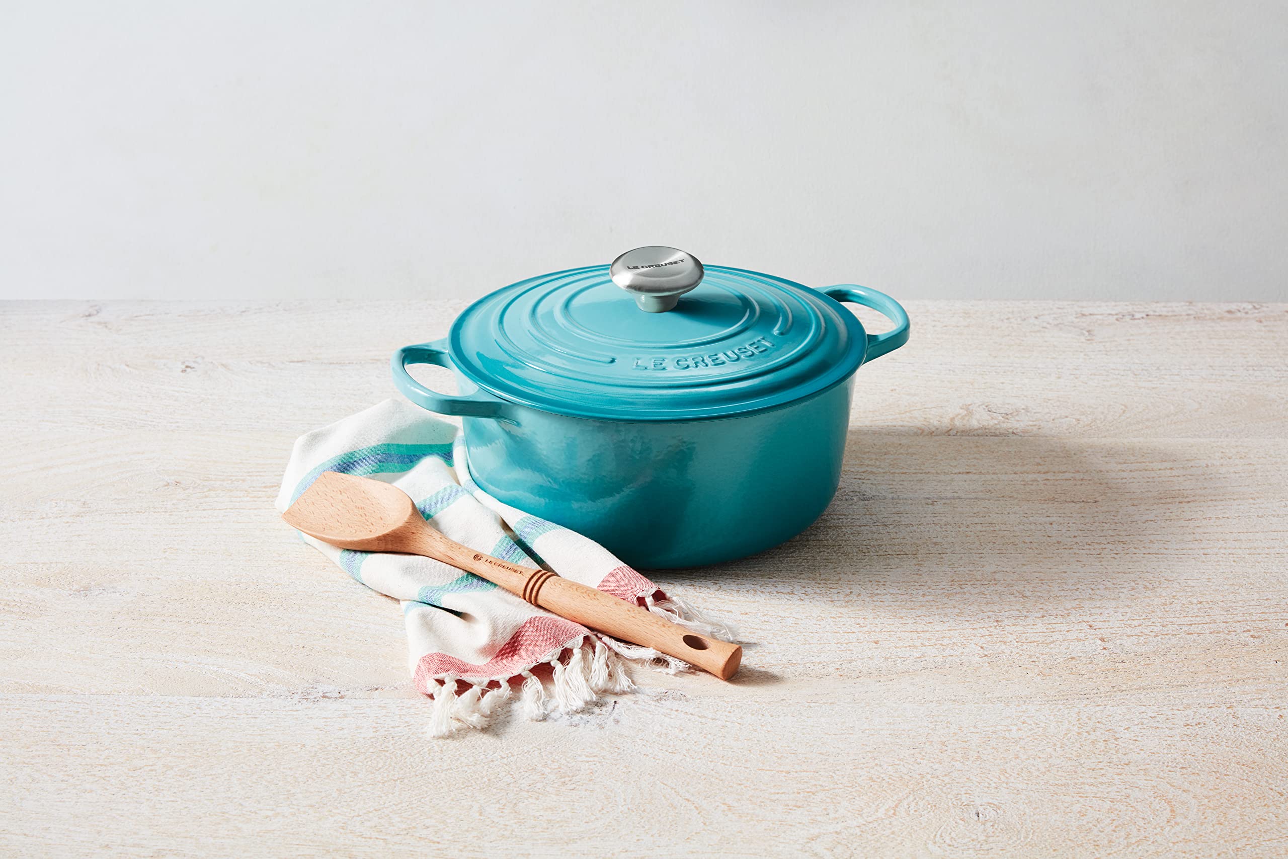 le-creuset-revolution-wood-scraping-spoon-12-5-x-2-5-beech-wood-elliptical-handl image 2