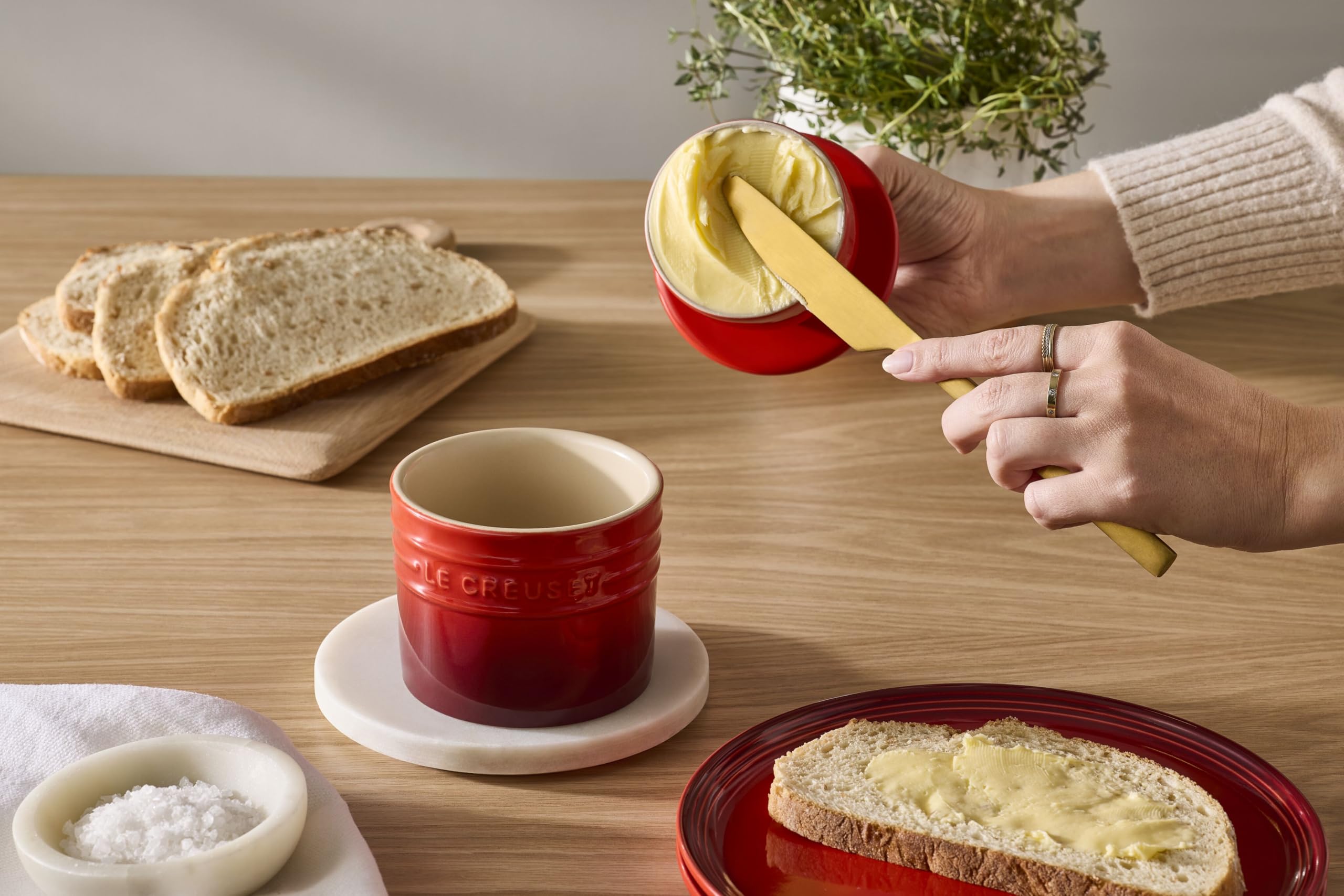 le-creuset-stoneware-butter-crock-6-oz-cerise image 6