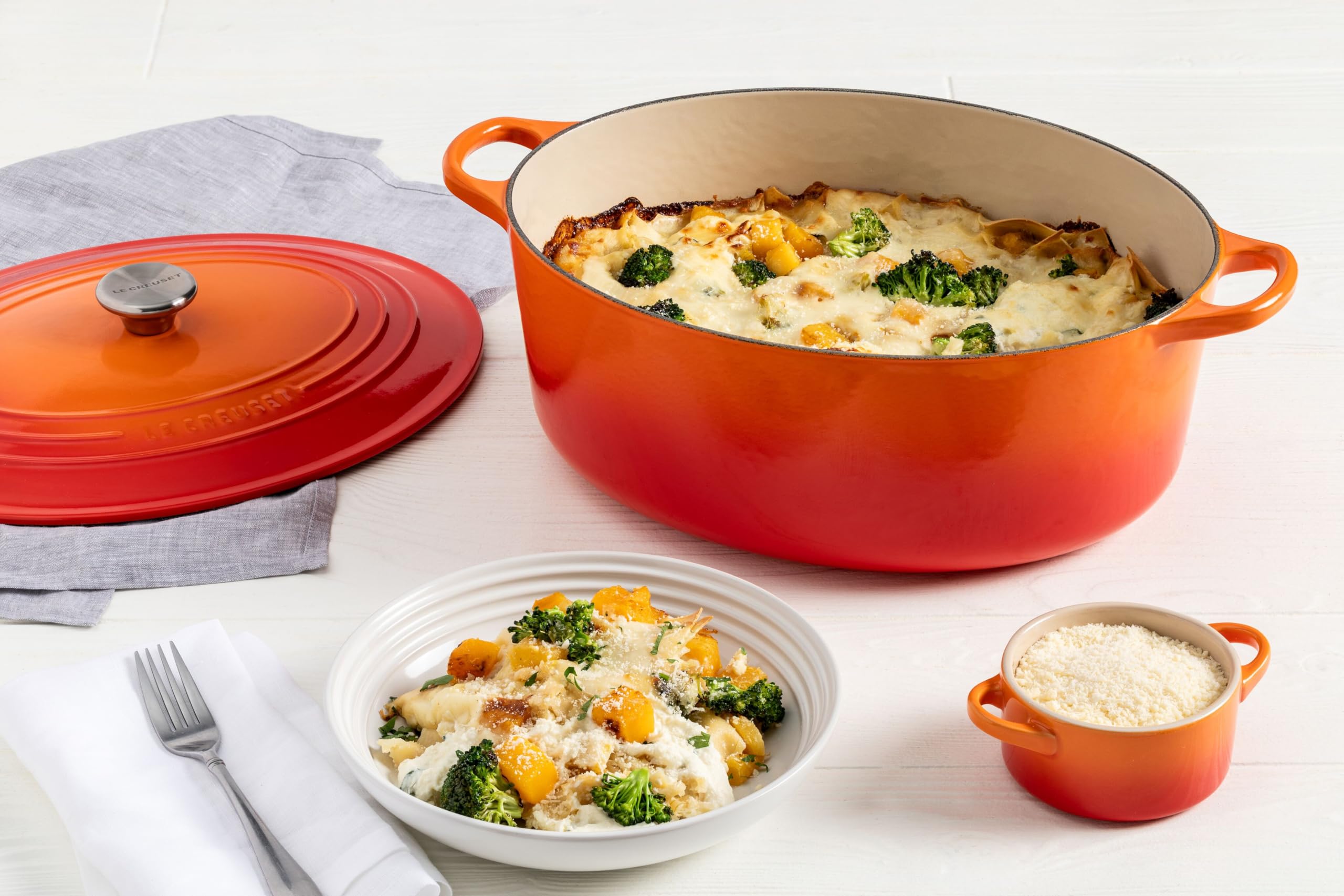 le-creuset-stoneware-set-of-4-pasta-bowls-8-5-each-white-premium-dinnerware-for- image 5