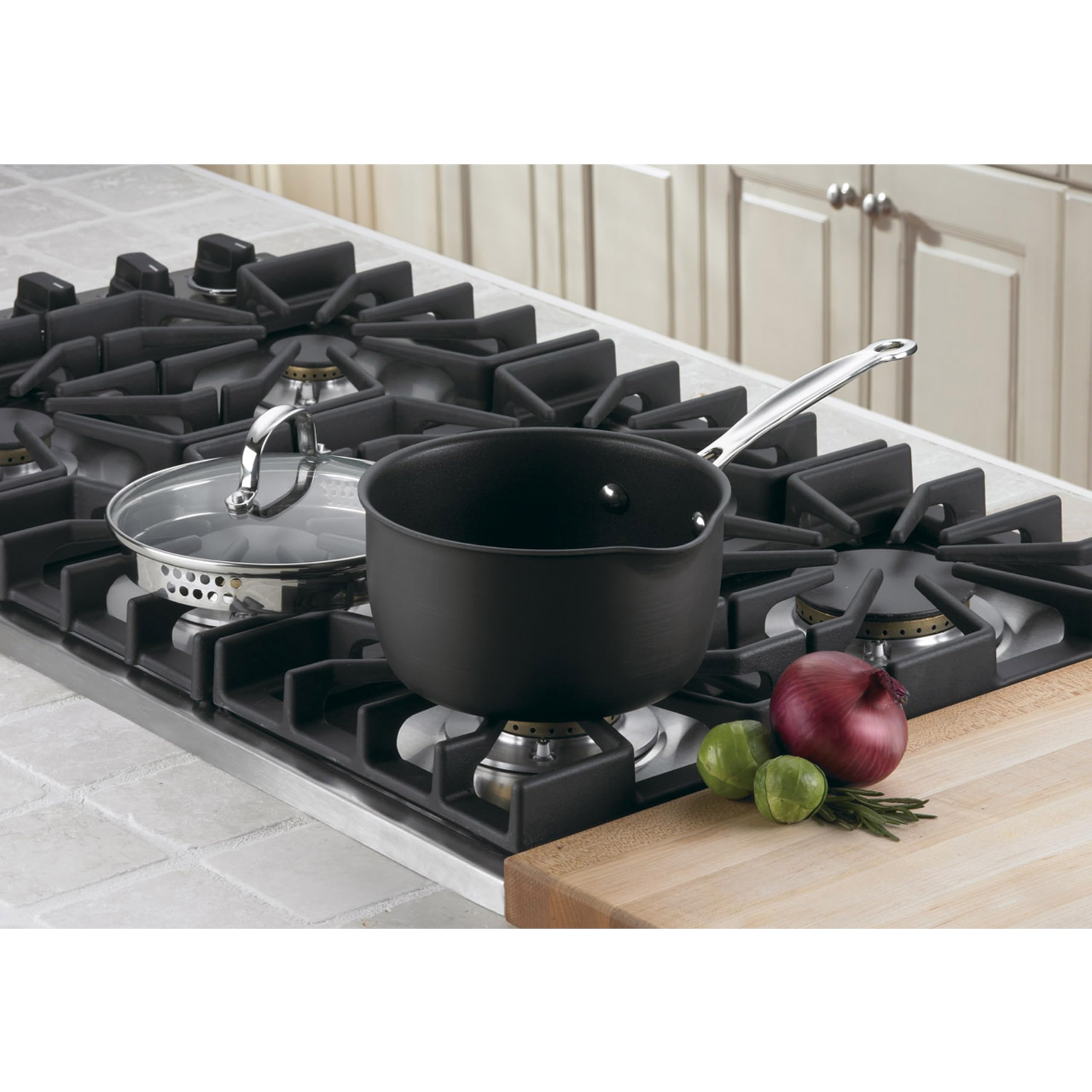 cuisinart-chef-s-classic-nonstick-hard-anodized-2-quart-cook-and-pour-saucepan image 2