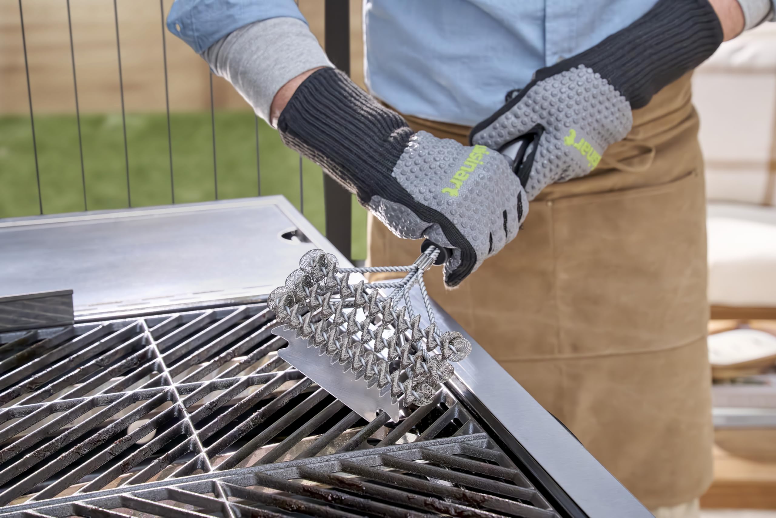 cuisinart-triple-coil-brush-17-stainless-steel-grill-brush-with-wide-scraper-bri image 6