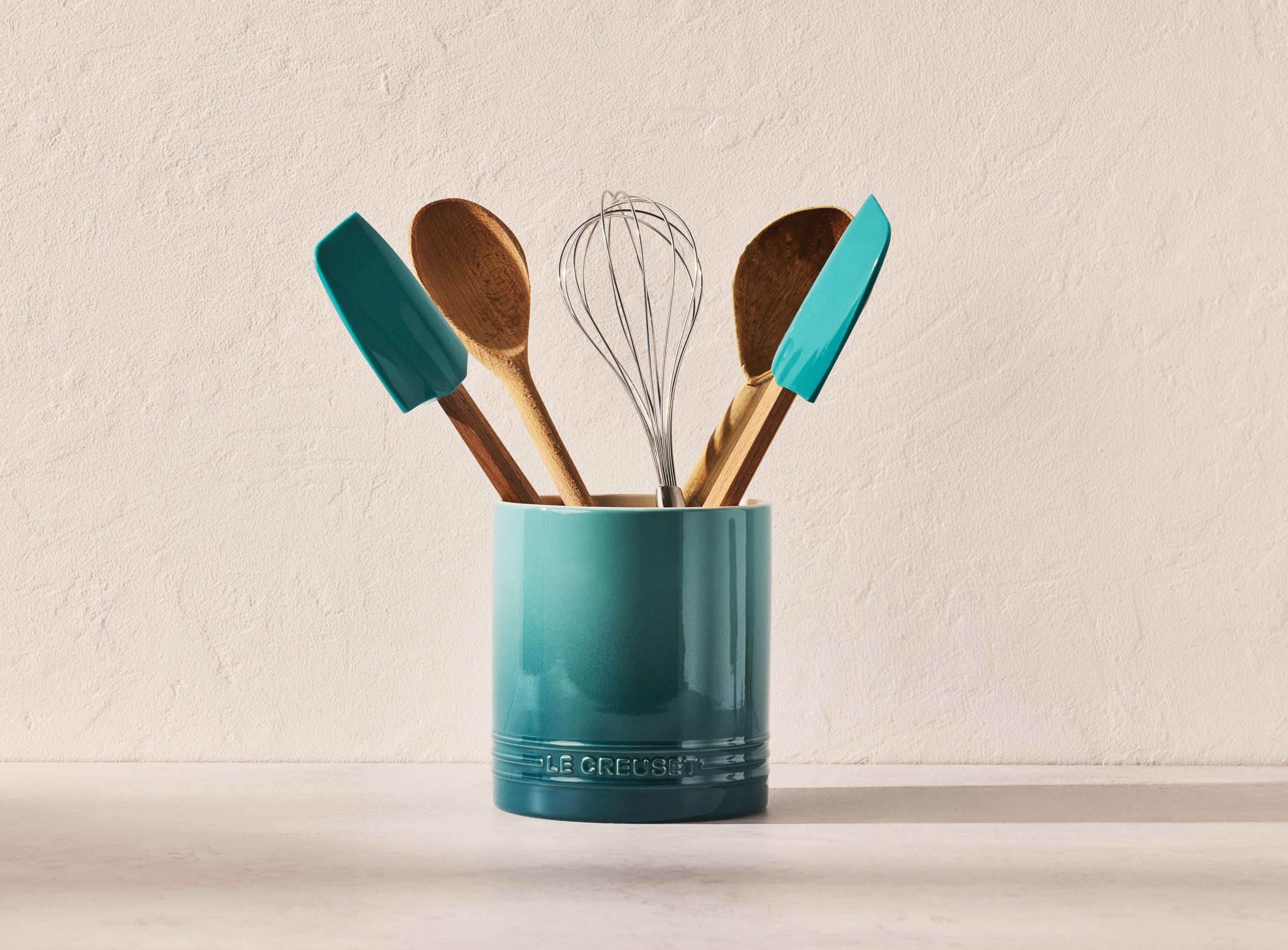 le-creuset-stoneware-signature-straight-wall-utensil-crock-1-qt-riviera image 5