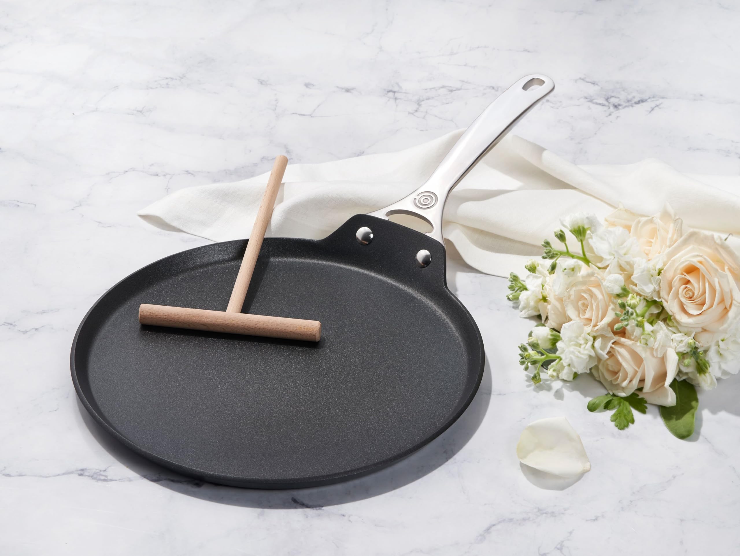 le-creuset-toughened-nonstick-pro-crepe-pan-with-rateau-11 image 8