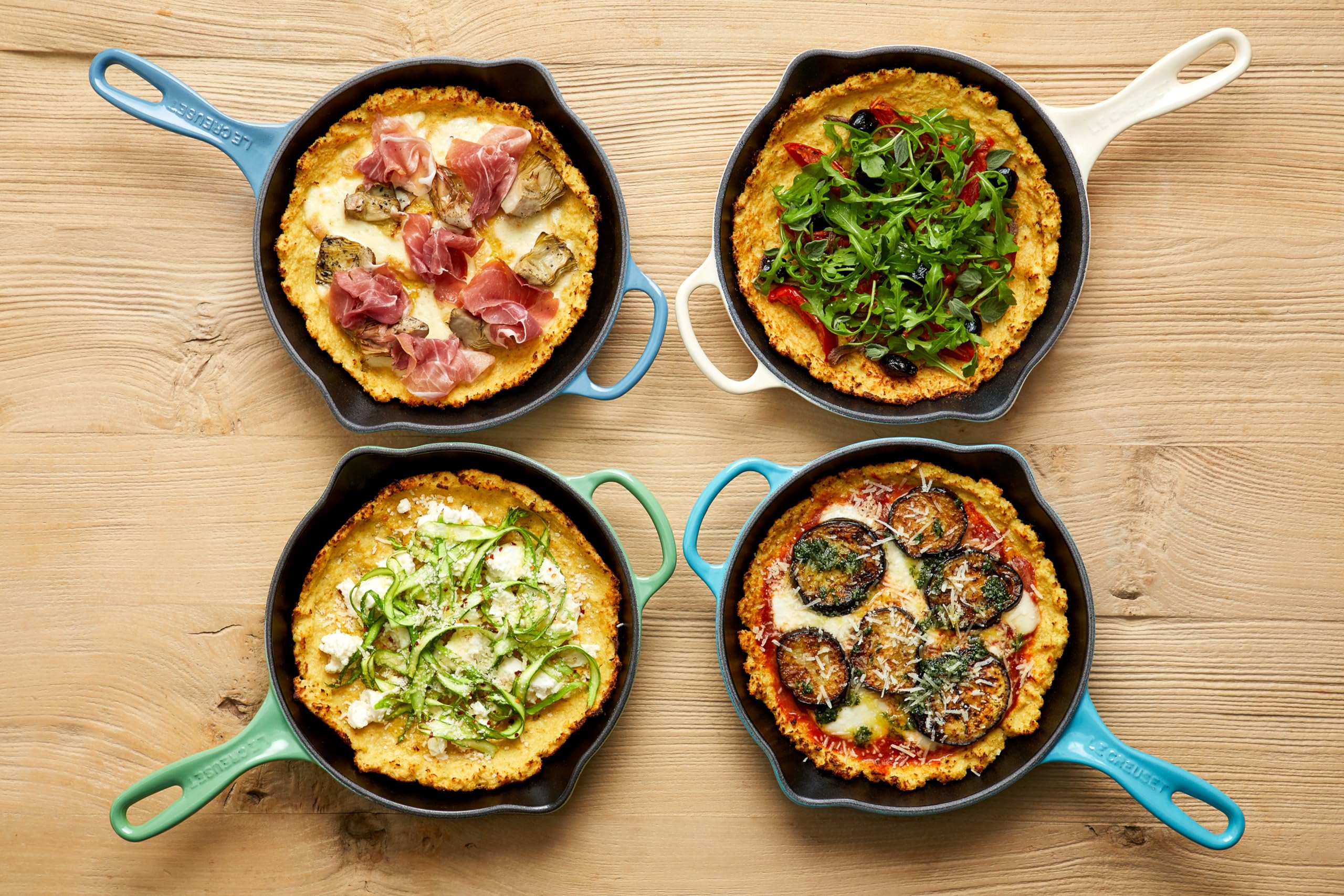 le-creuset-enameled-cast-iron-signature-iron-handle-skillet-9-shallot image 5