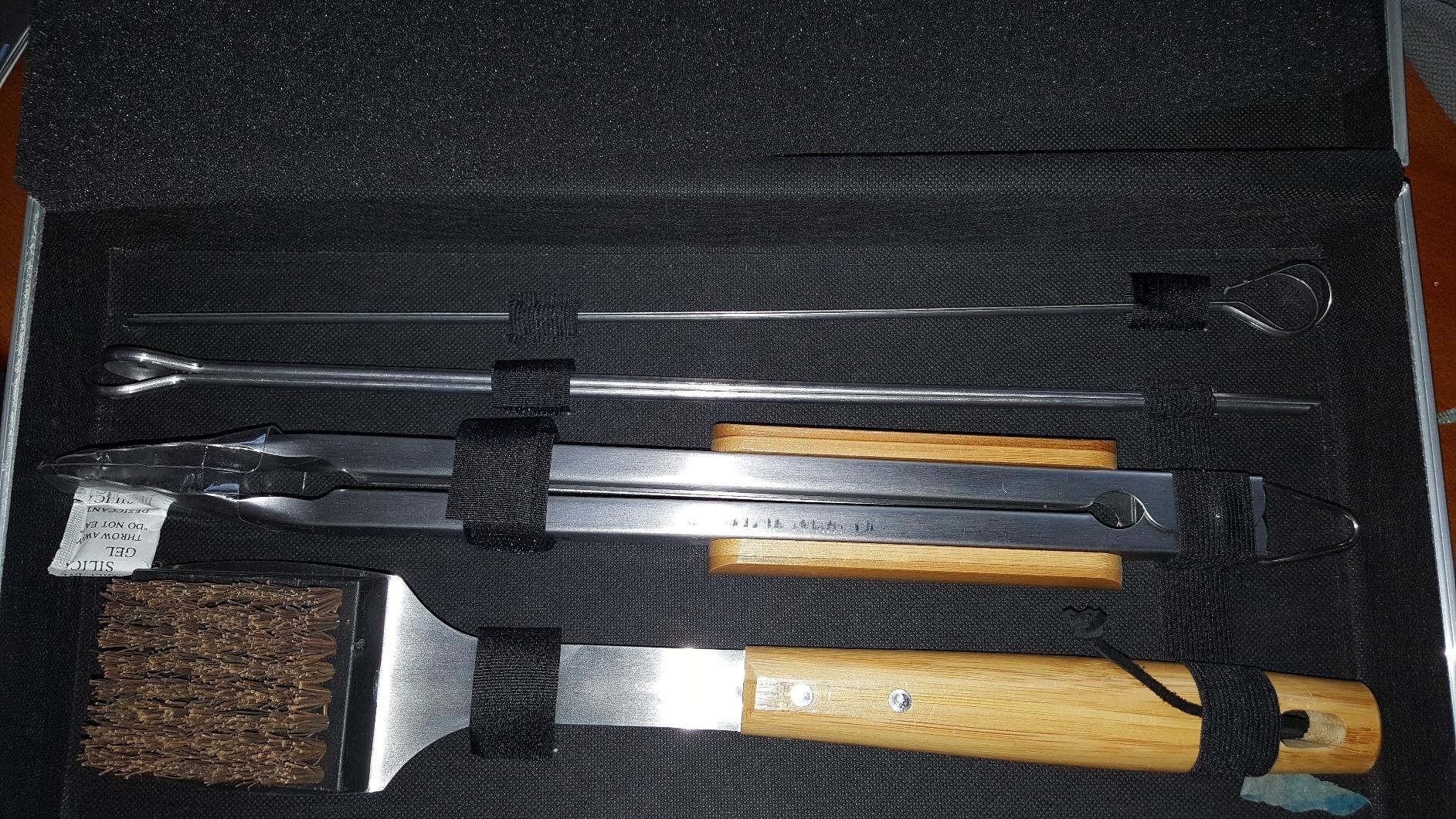 Good set, but the tongs are tricky