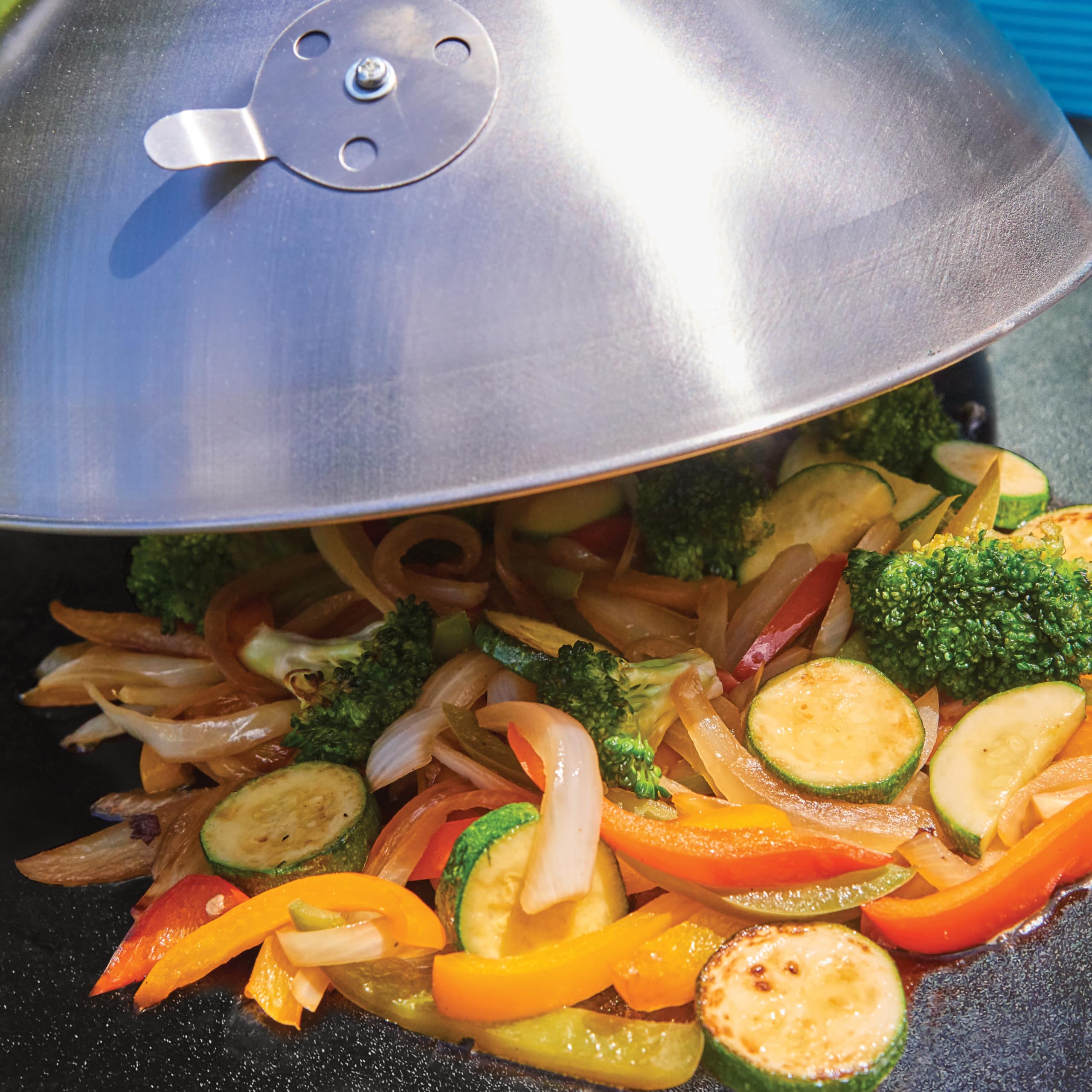 cuisinart-360-griddle-outdoor-cooking-center-22-round-flat-top-grill image 7