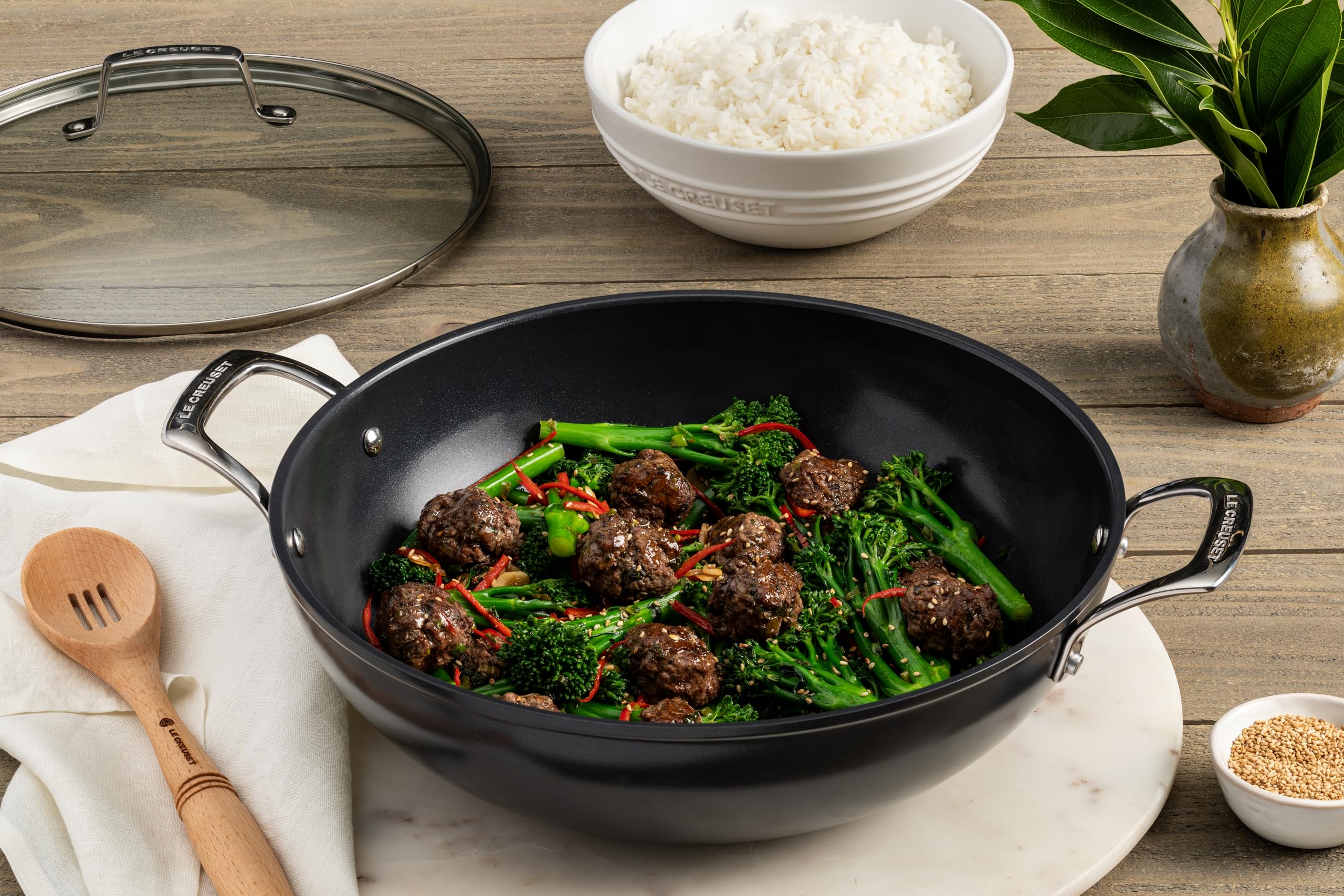 le-creuset-essential-non-stick-ceramic-wok-6-1-3-qt-pfas-free-forged-aluminum image 5
