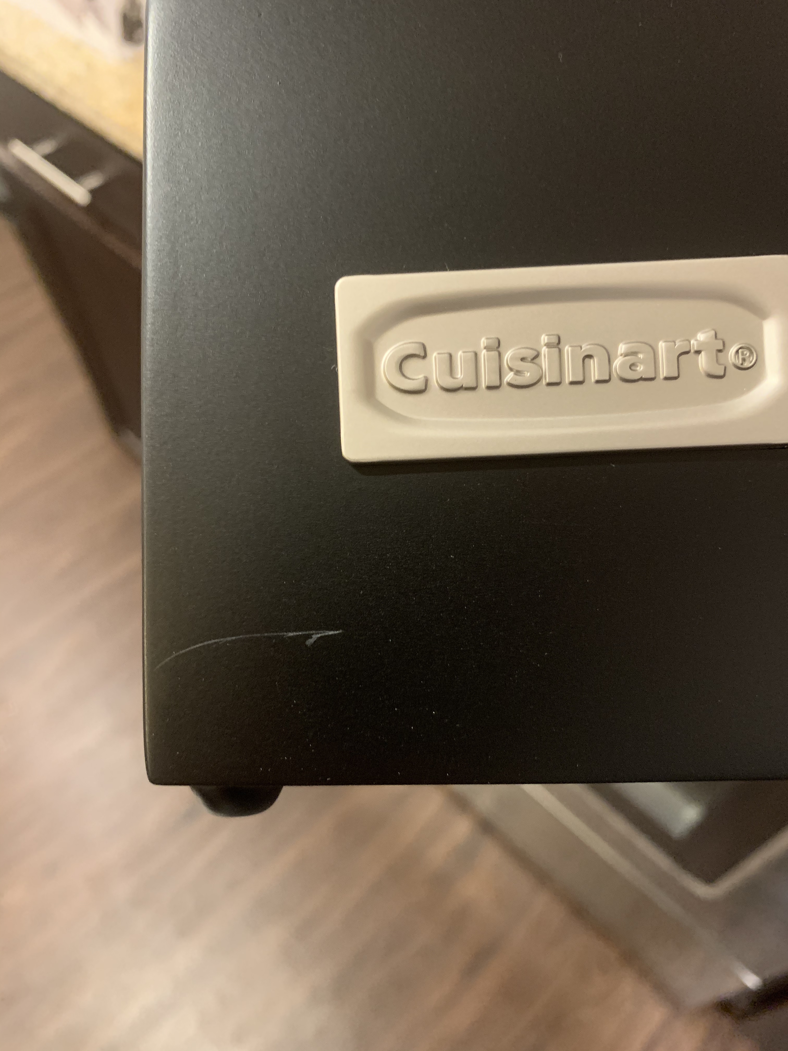 Good knives, but one issue