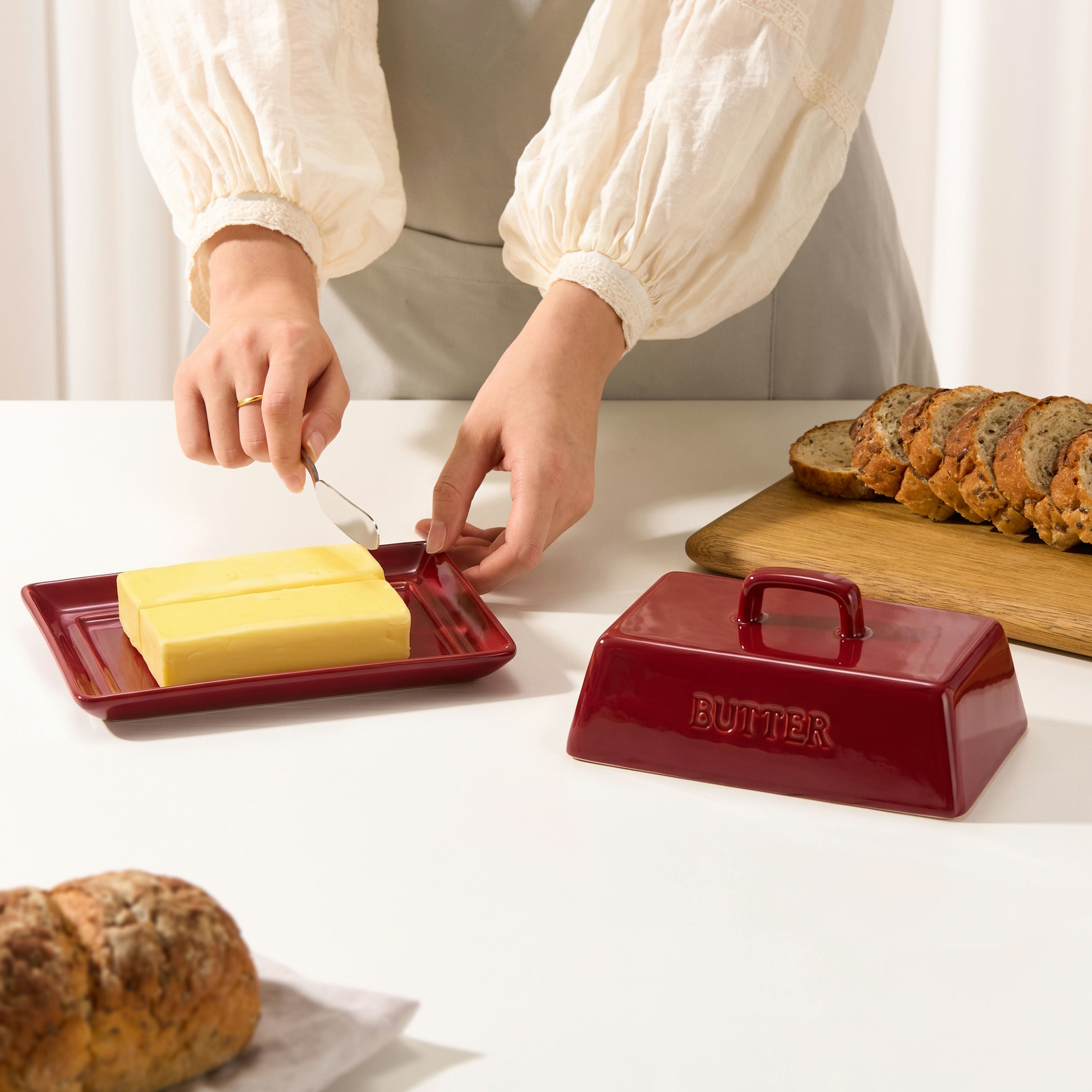 kook-ceramic-extra-large-butter-dish-with-lid-white-holds-2-sticks image 7